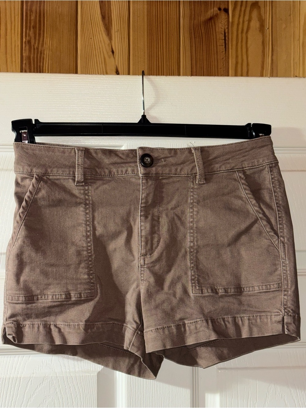 BKE Women's Cargo Shorts in Taupe Brown